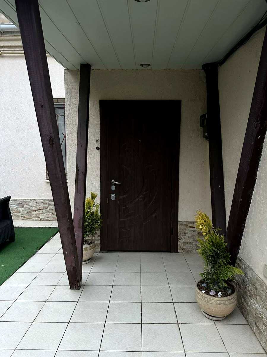 1783467838611069