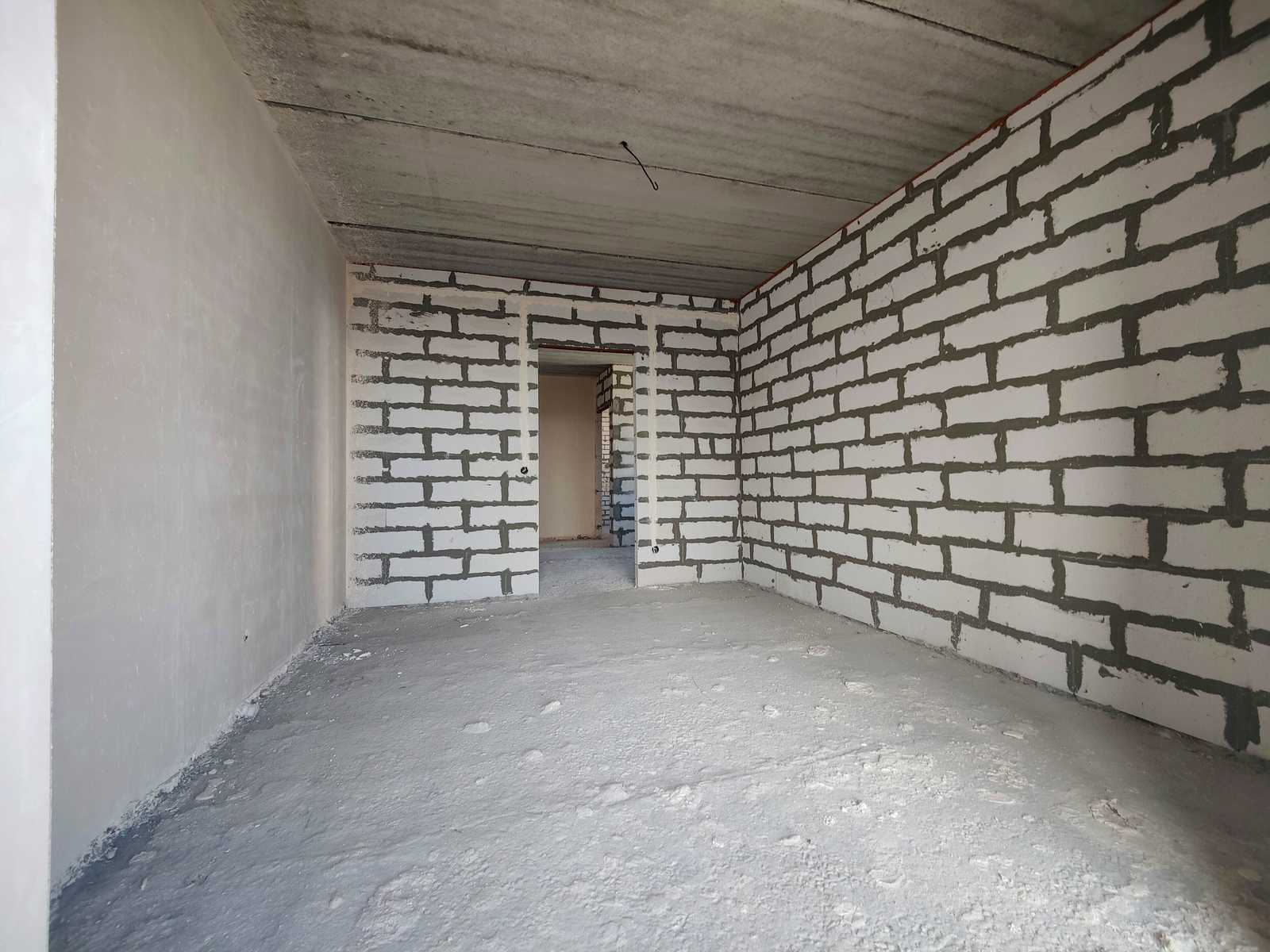 1827008860912277