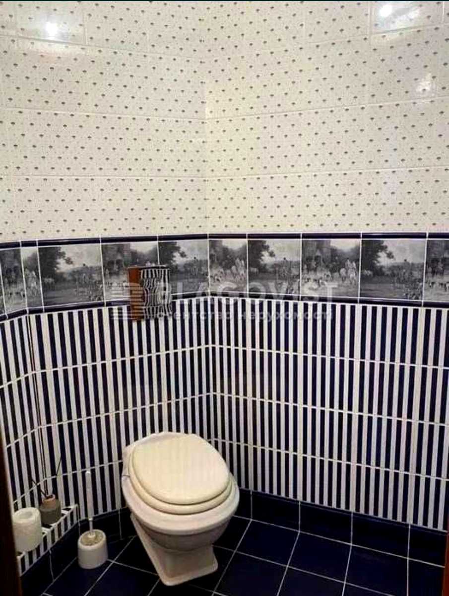 1835300677010193