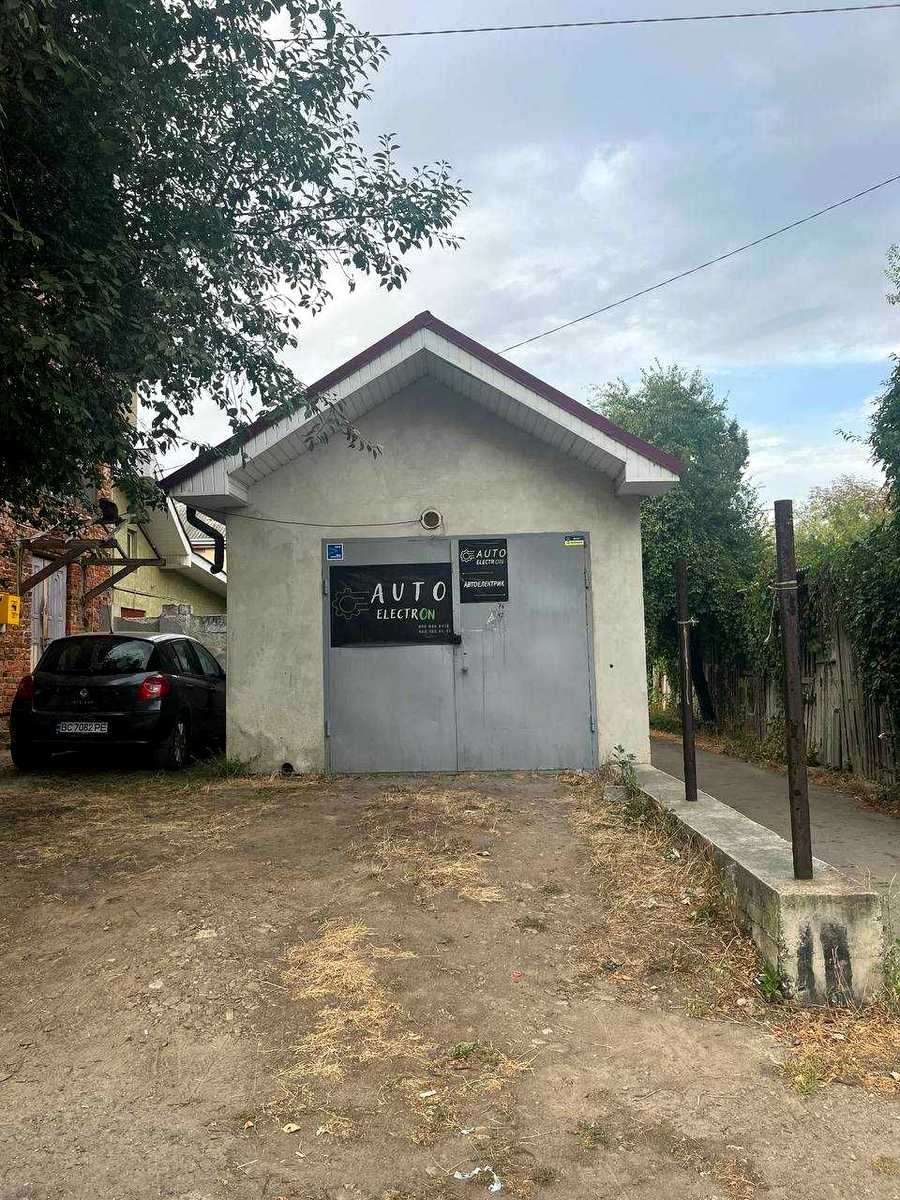 1836637721610677
