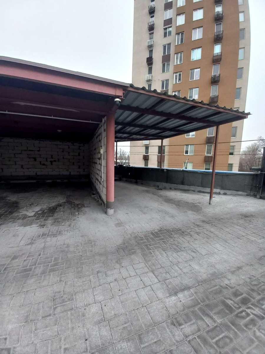 1818163558123603