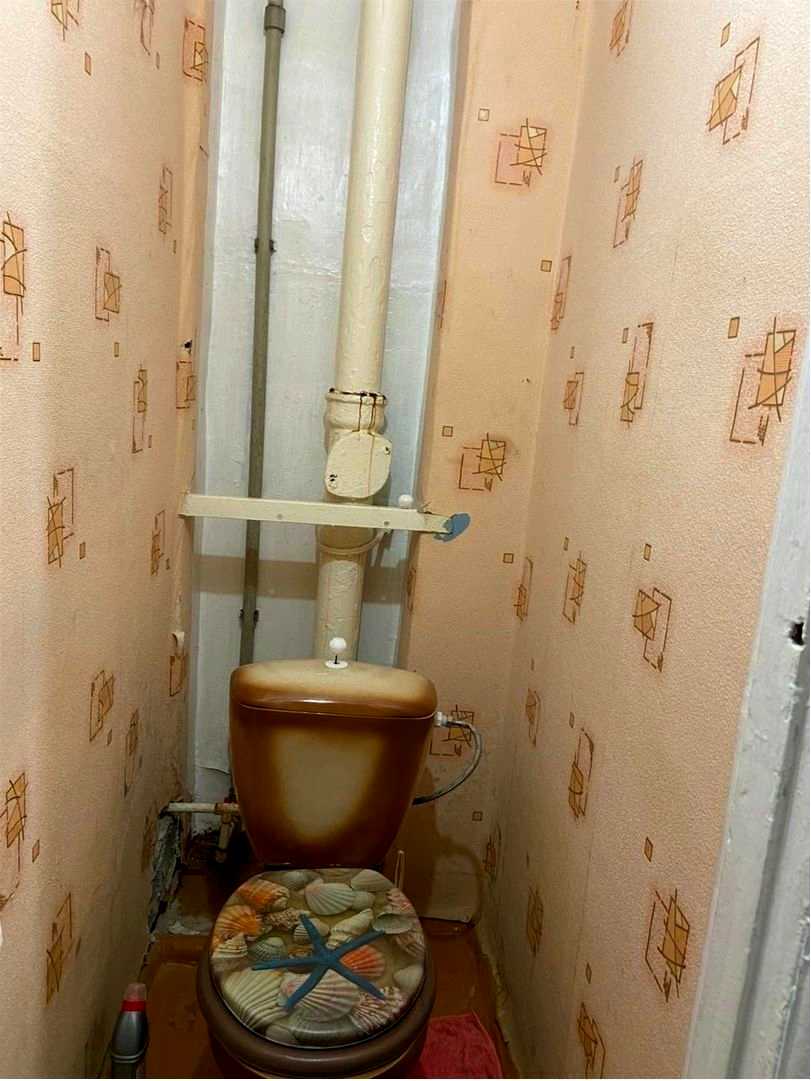 1777739695460675
