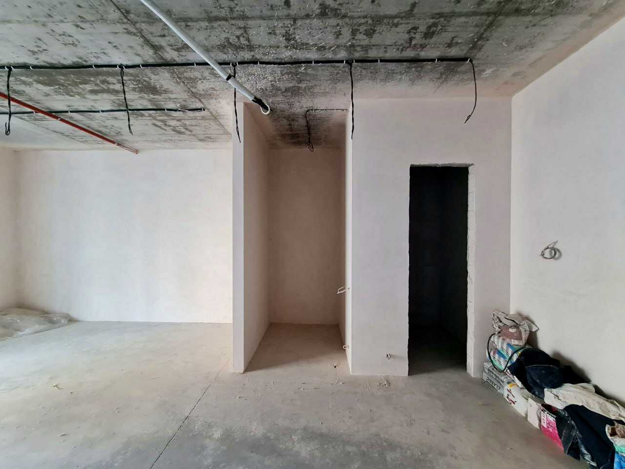 1795409241325572