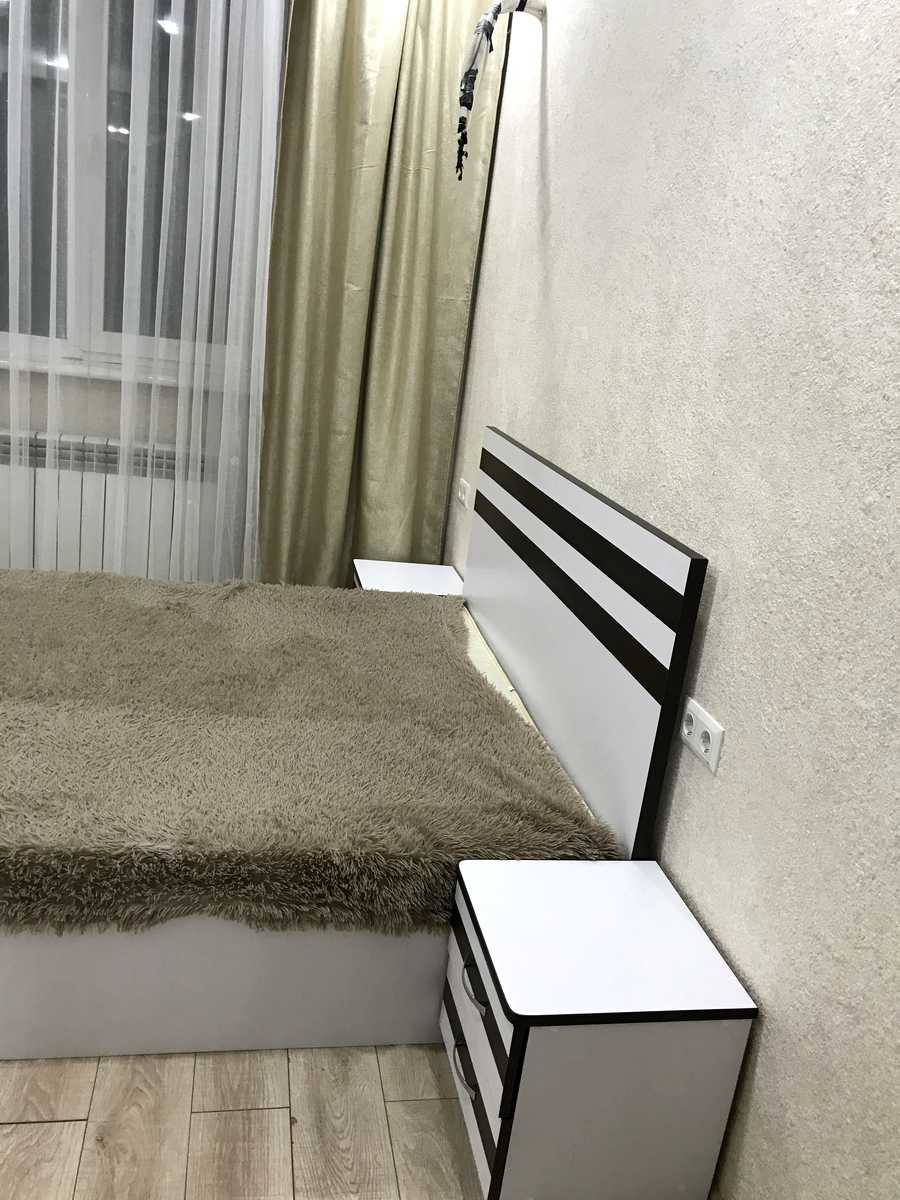 1763598446166973