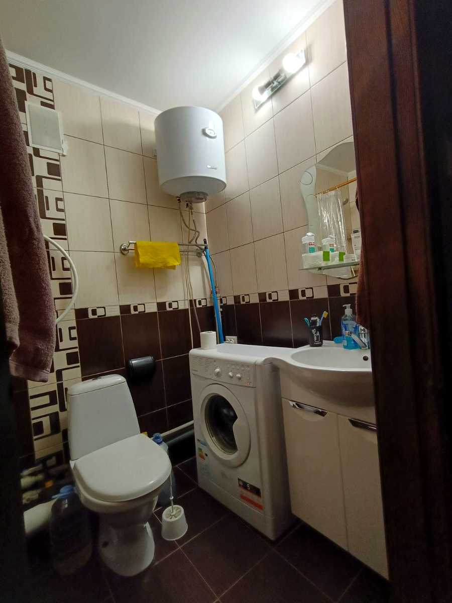 1844325770847071