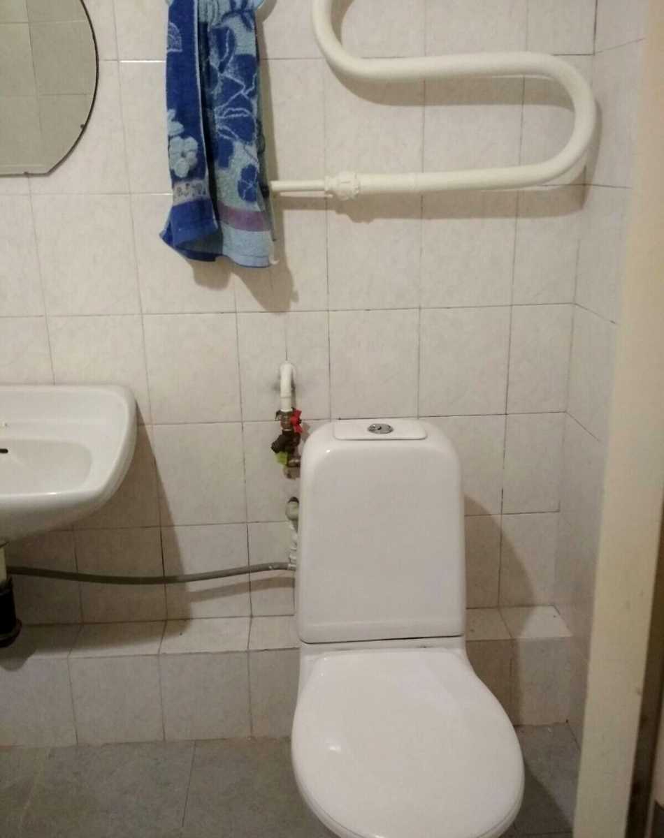 1796768568342371