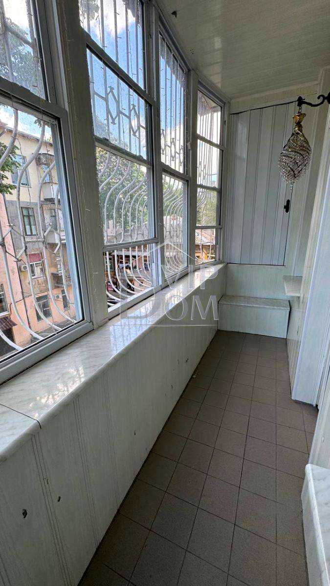 1832902782674774