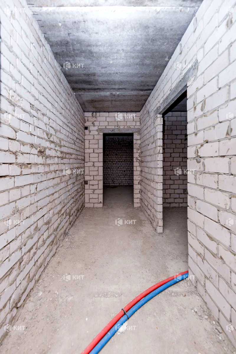 1824403061821687