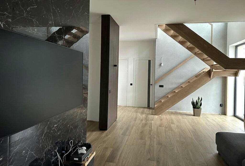 1838232814334442