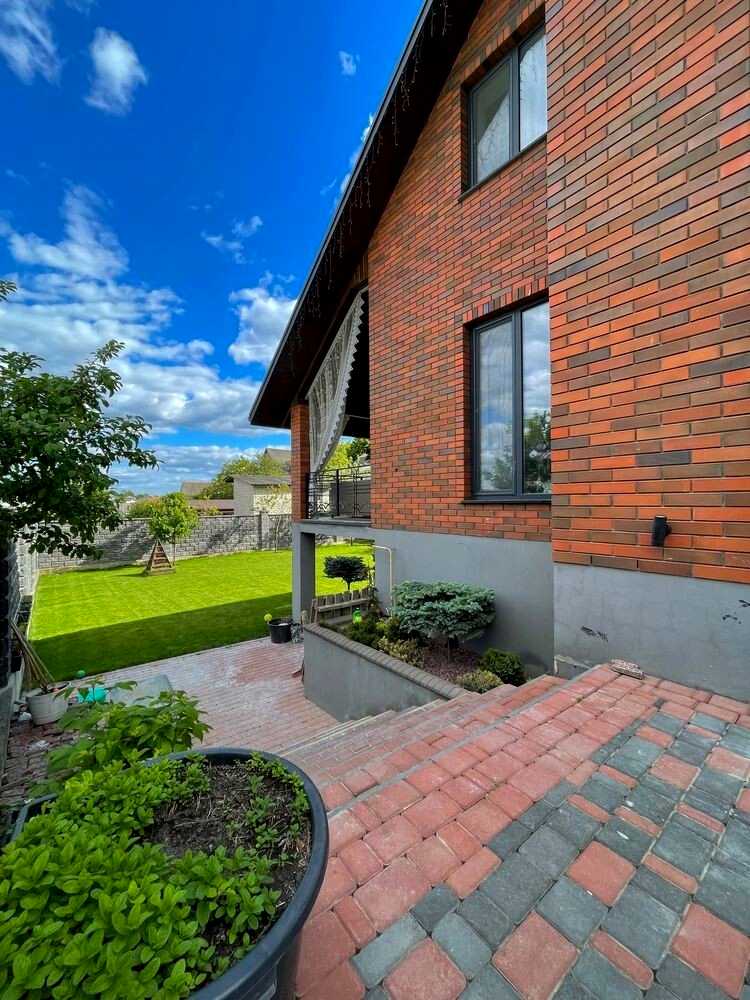 1846331447566934