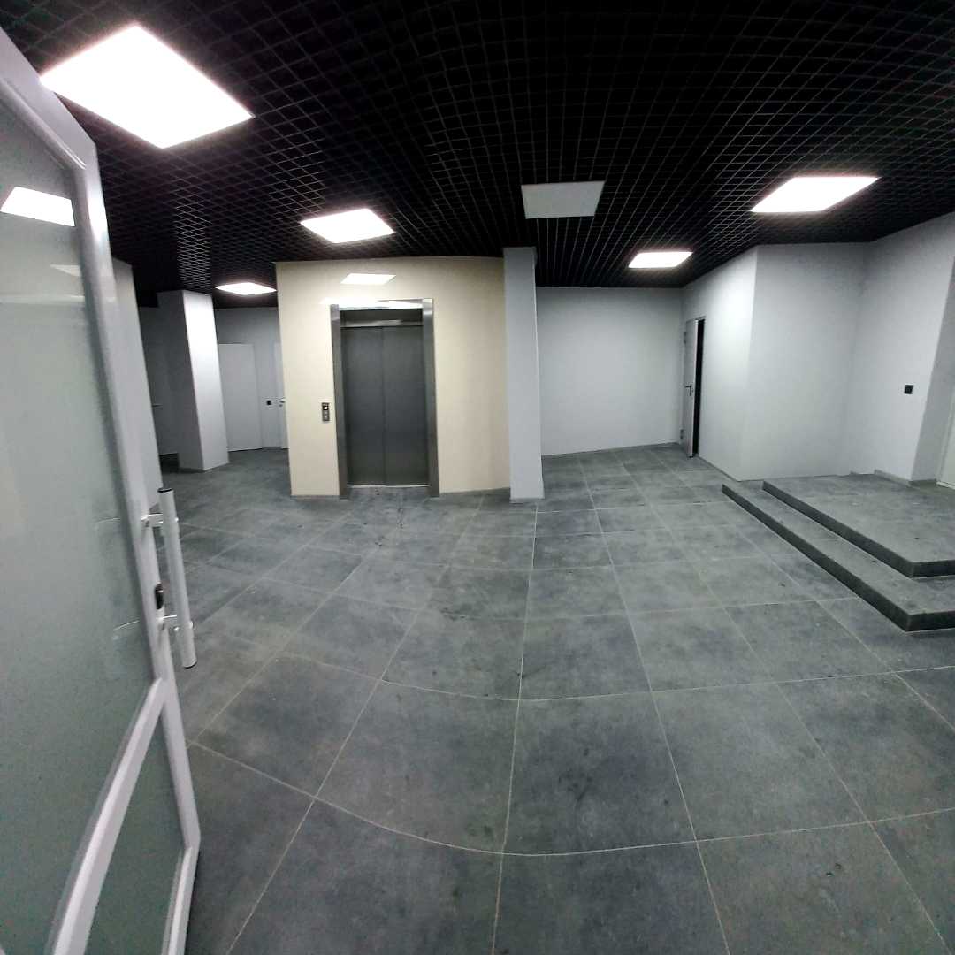 1835436752611356