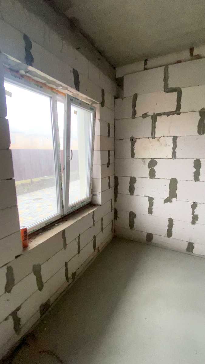 1825564626723363