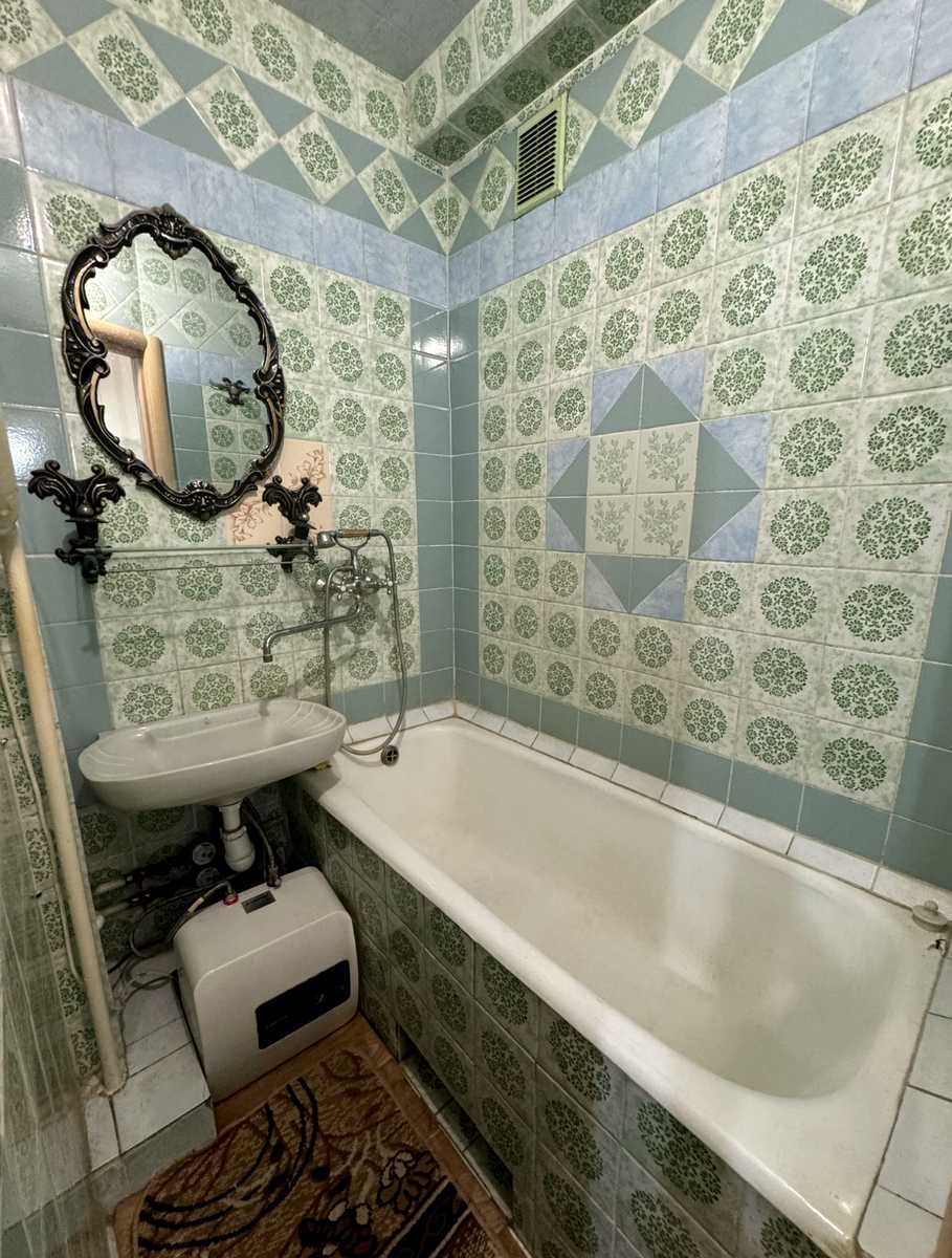 1816329960742248