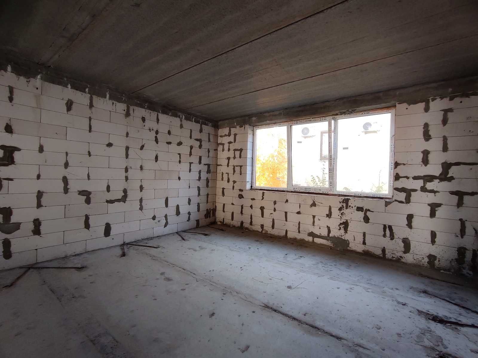 1848414236348712