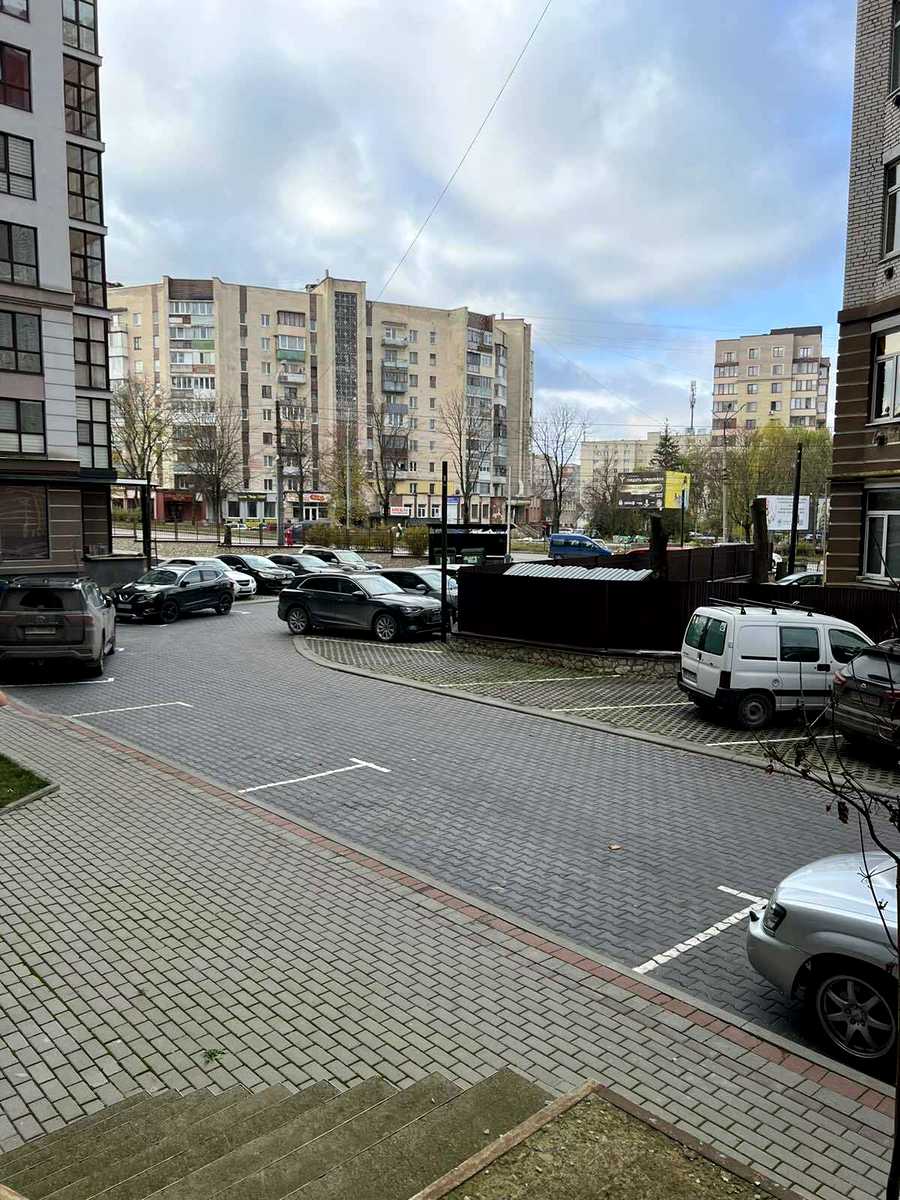 1792692232632899