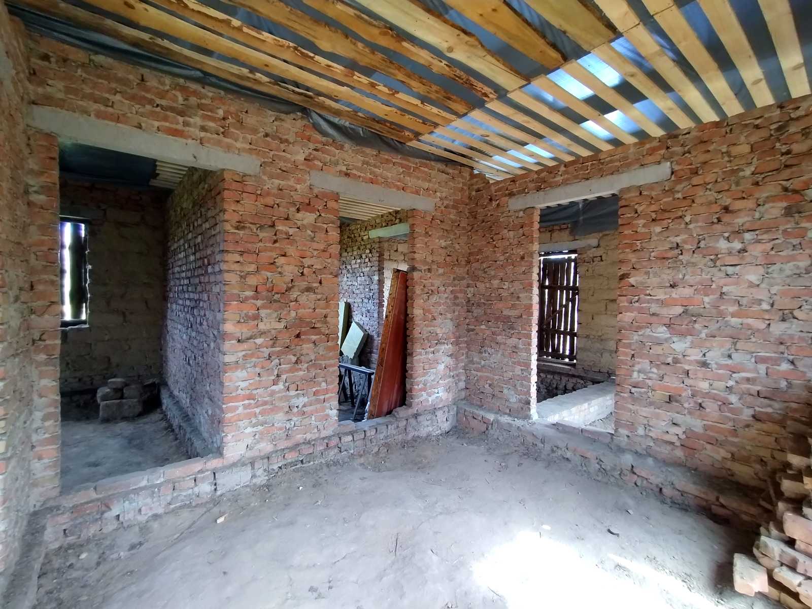 1841533549913956