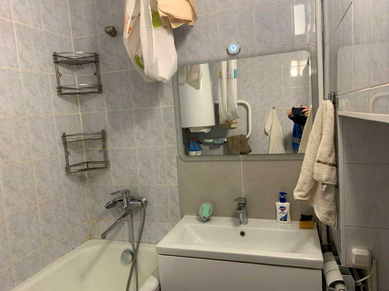 1835705748183310