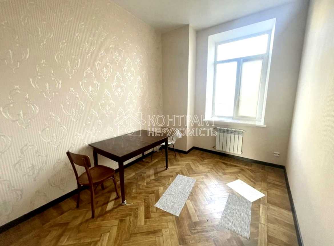 1850485524040085
