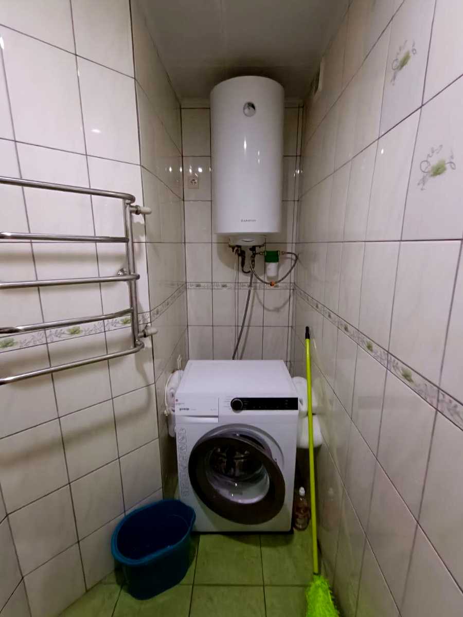 1839780160145878