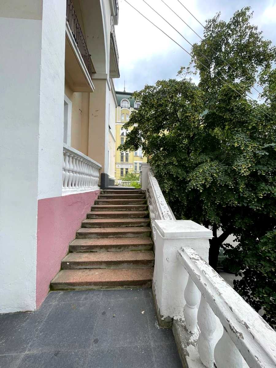 1835991842200753