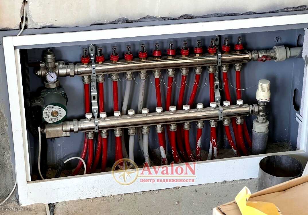 1837818005884941