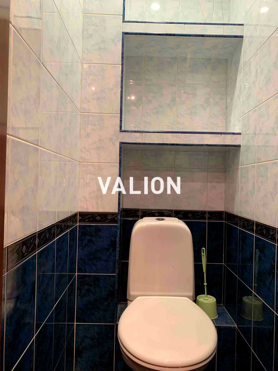 1792403841935408