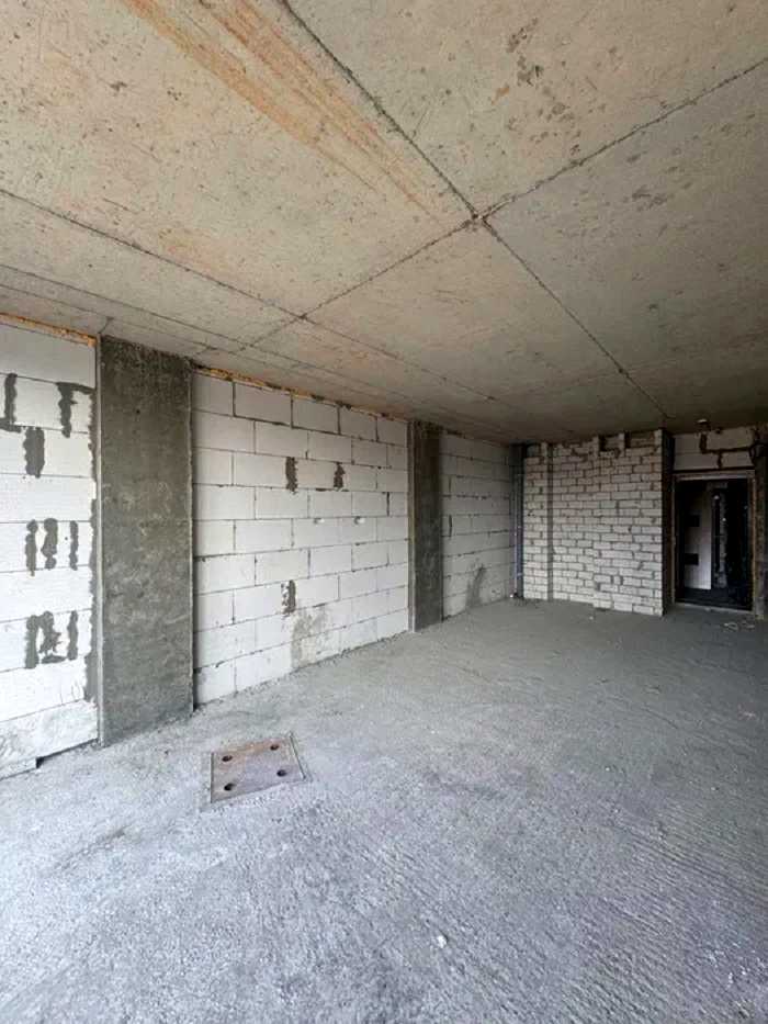 1833368812166879