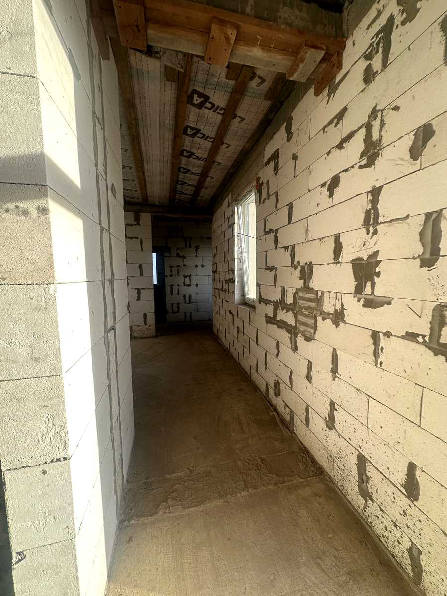 1849762744558552