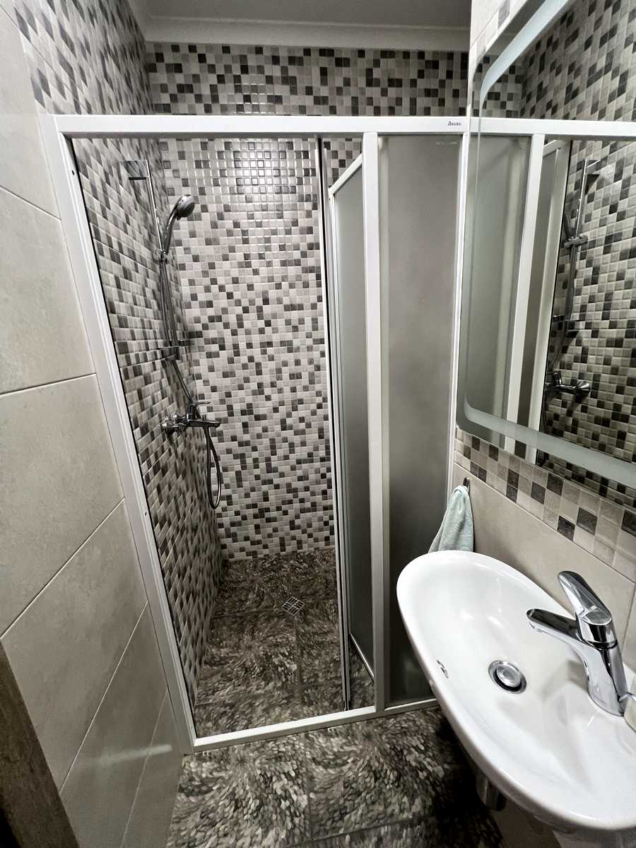 1834842936580952