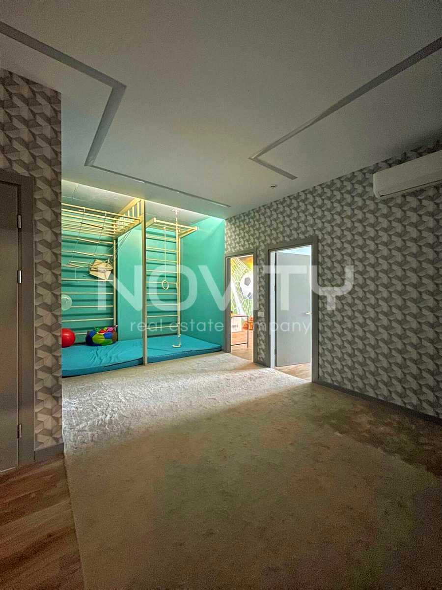 1828745797773295
