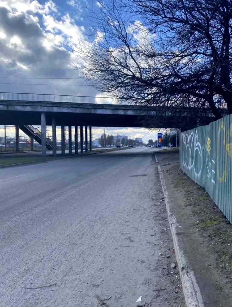 1851023975665984