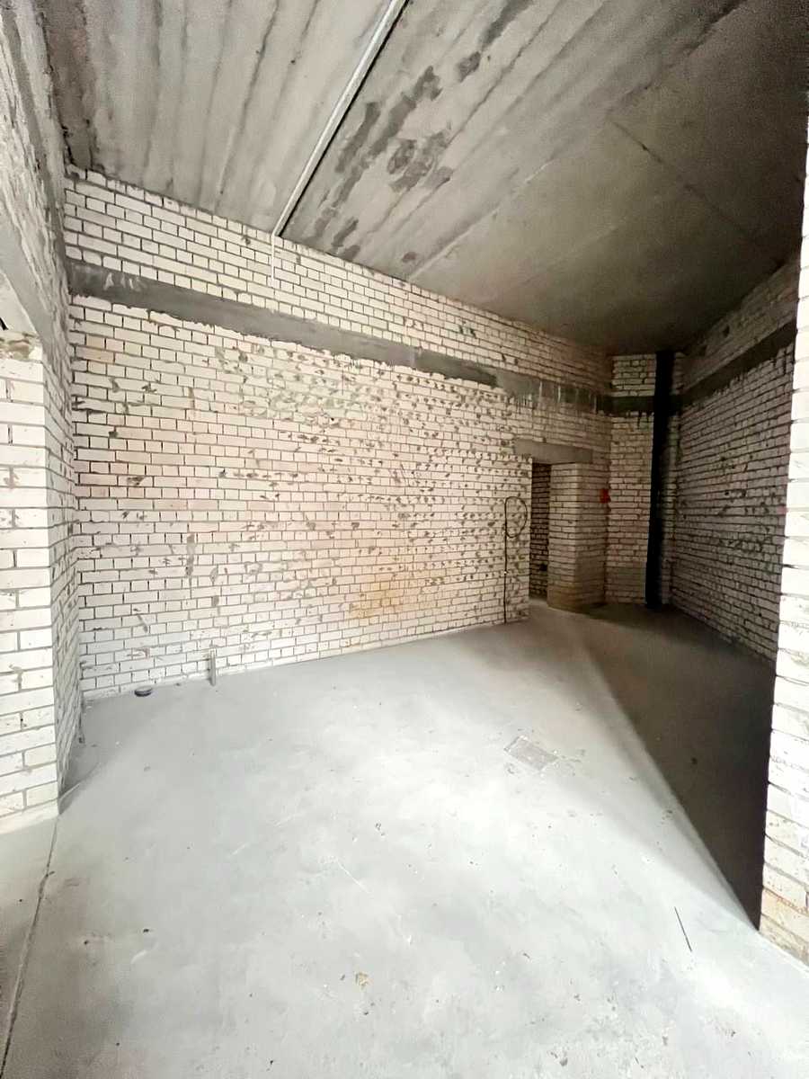 1851292104638358