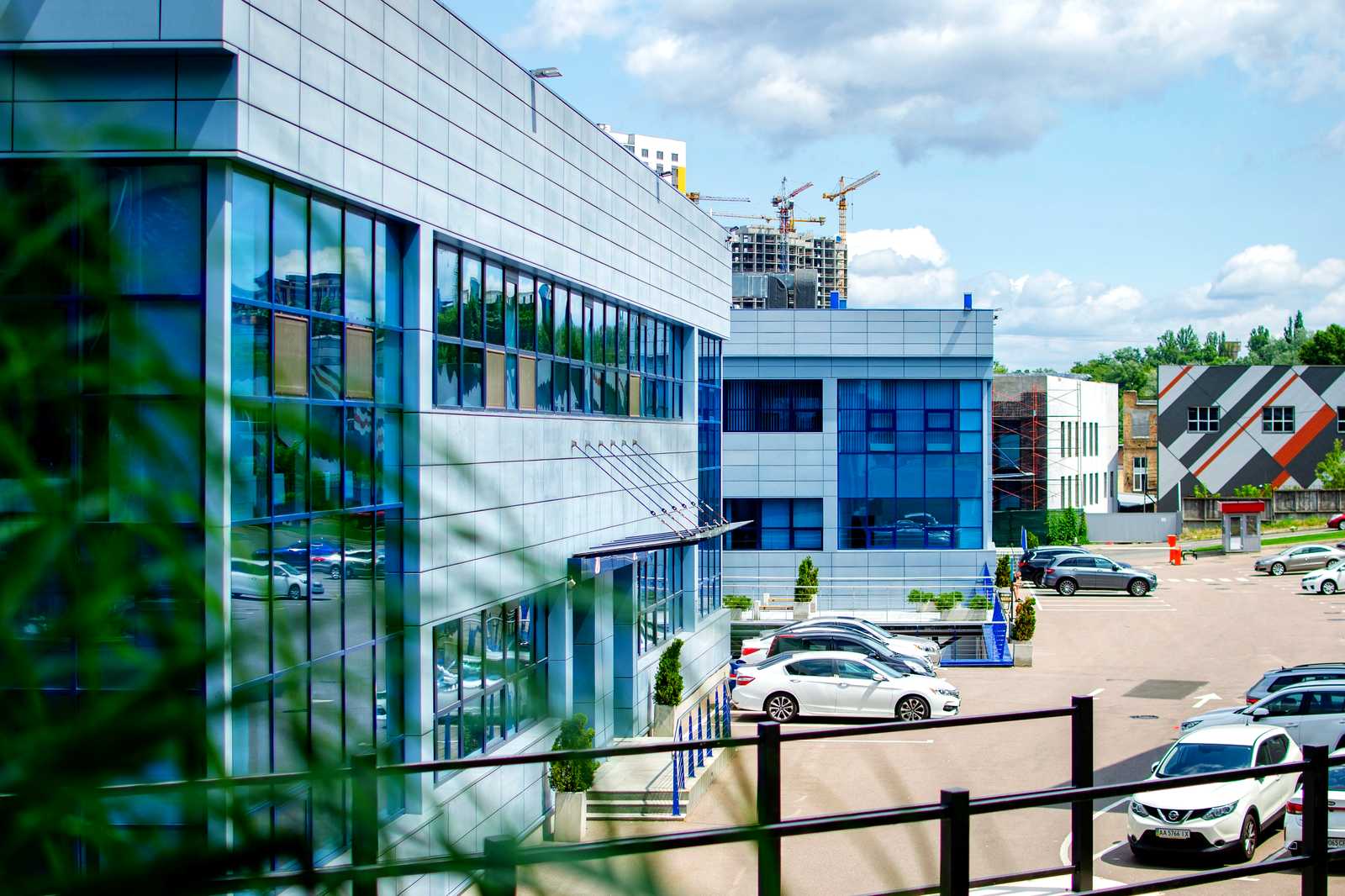 1836093804175126