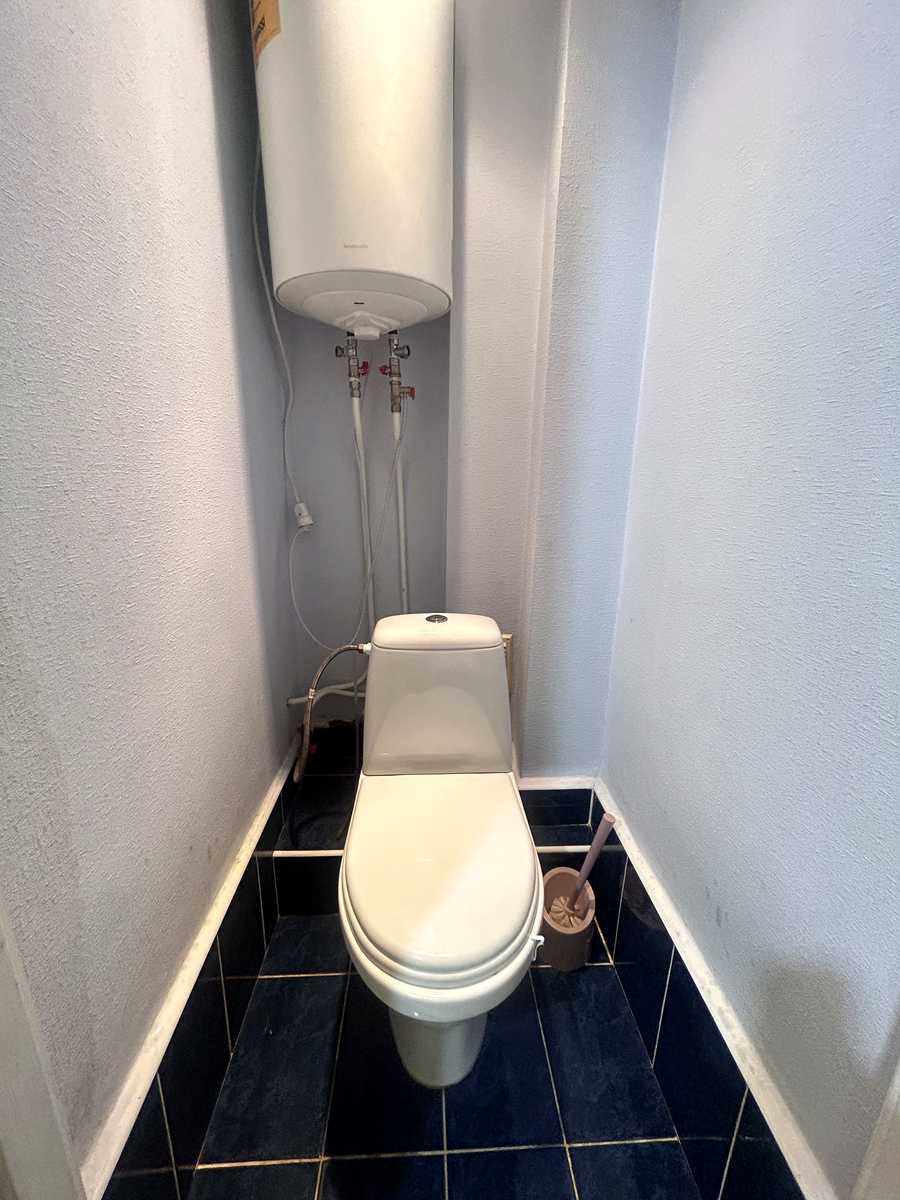 1827134383961381
