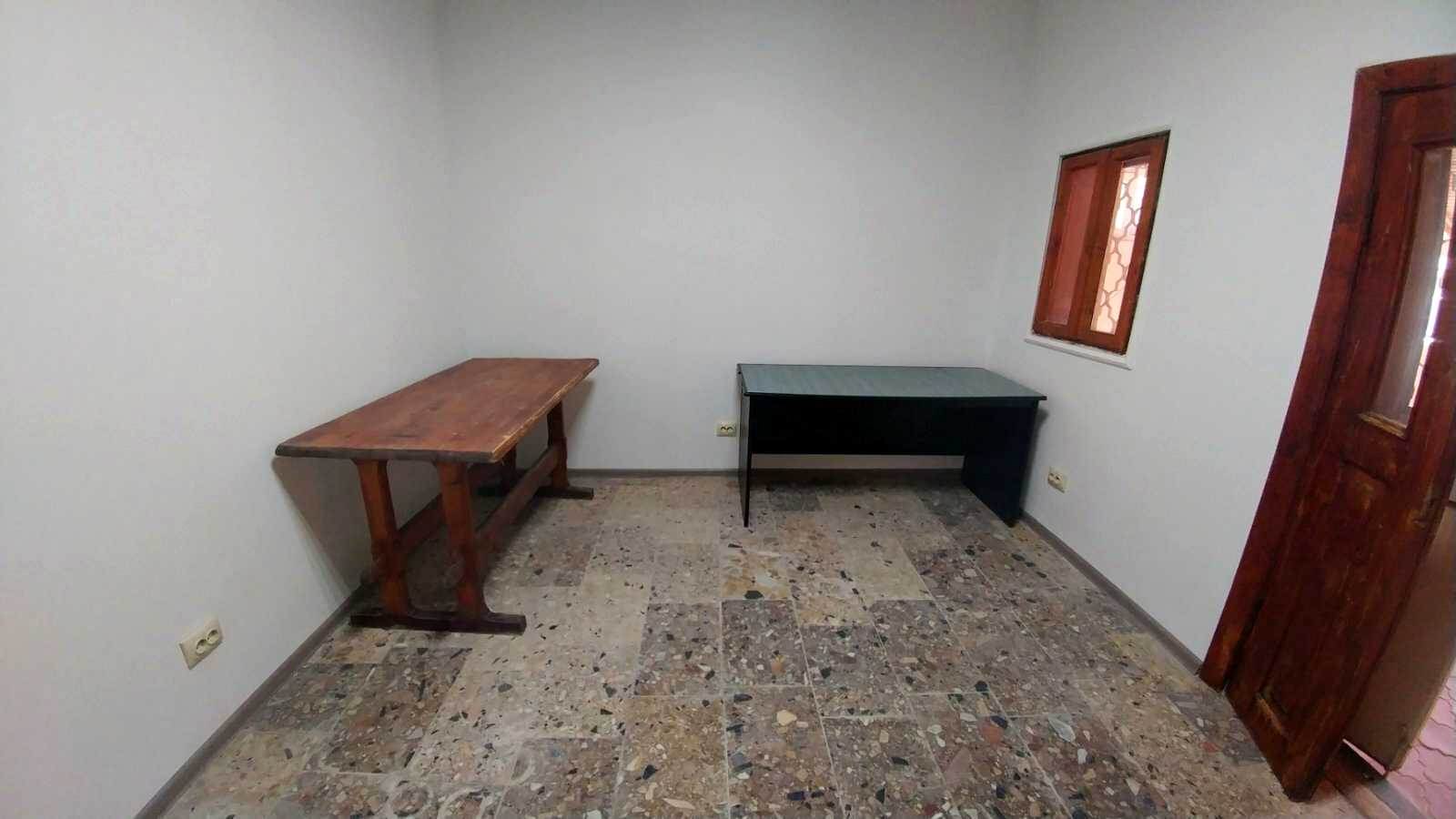 1796675074333008