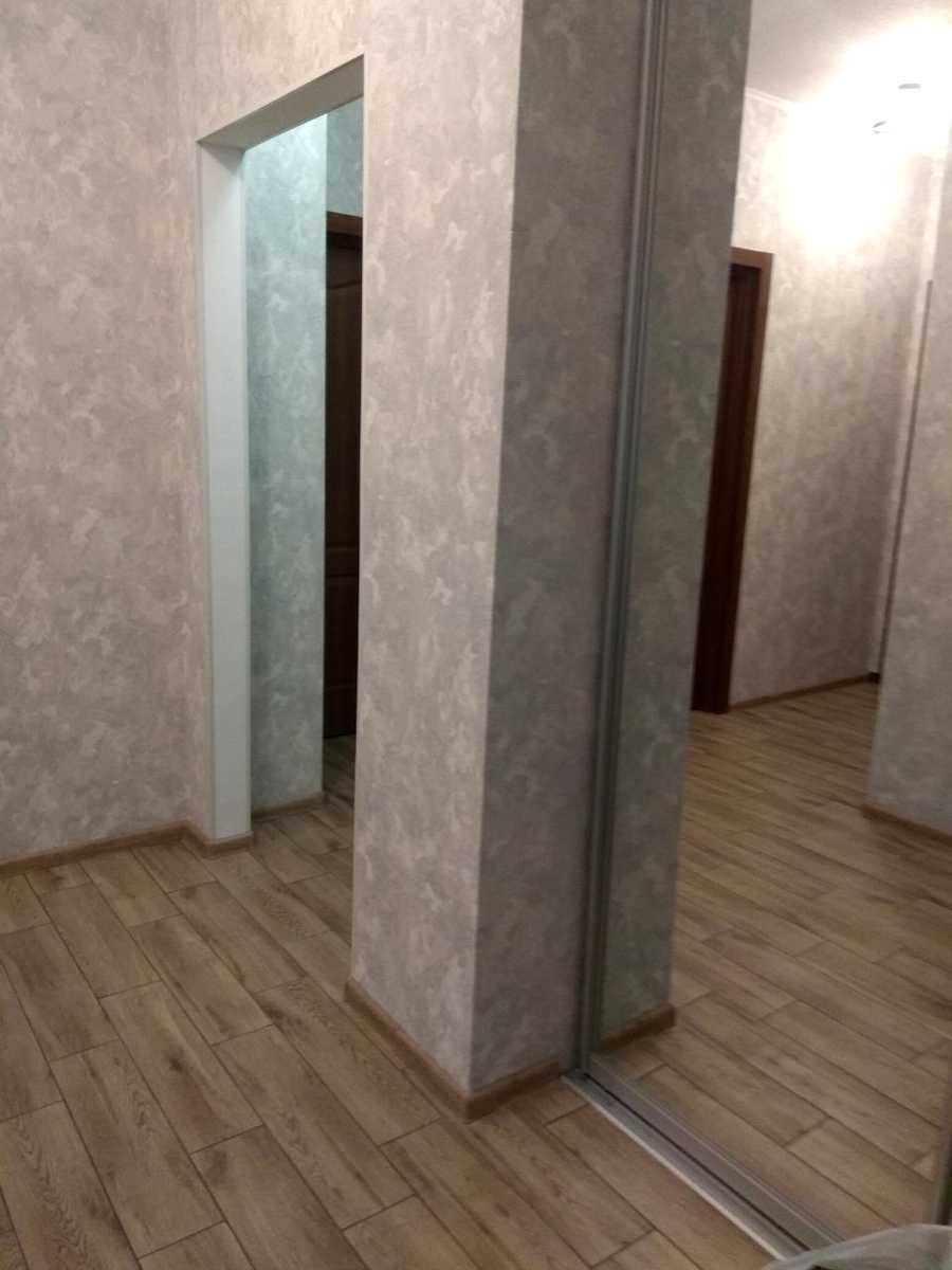 1787052012085351