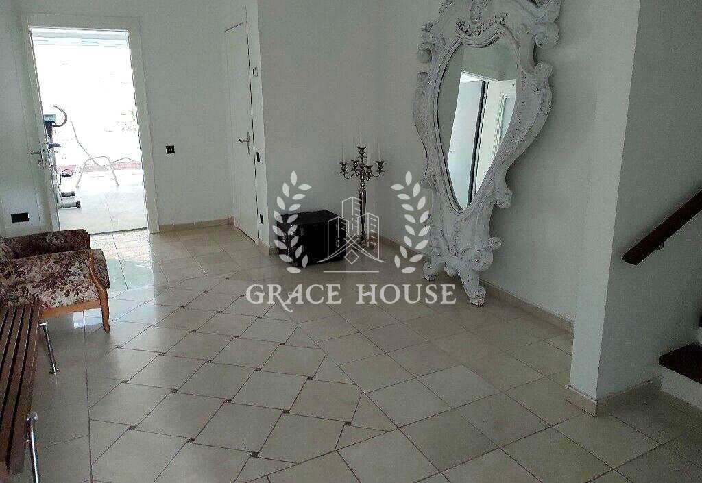 1835979581661833