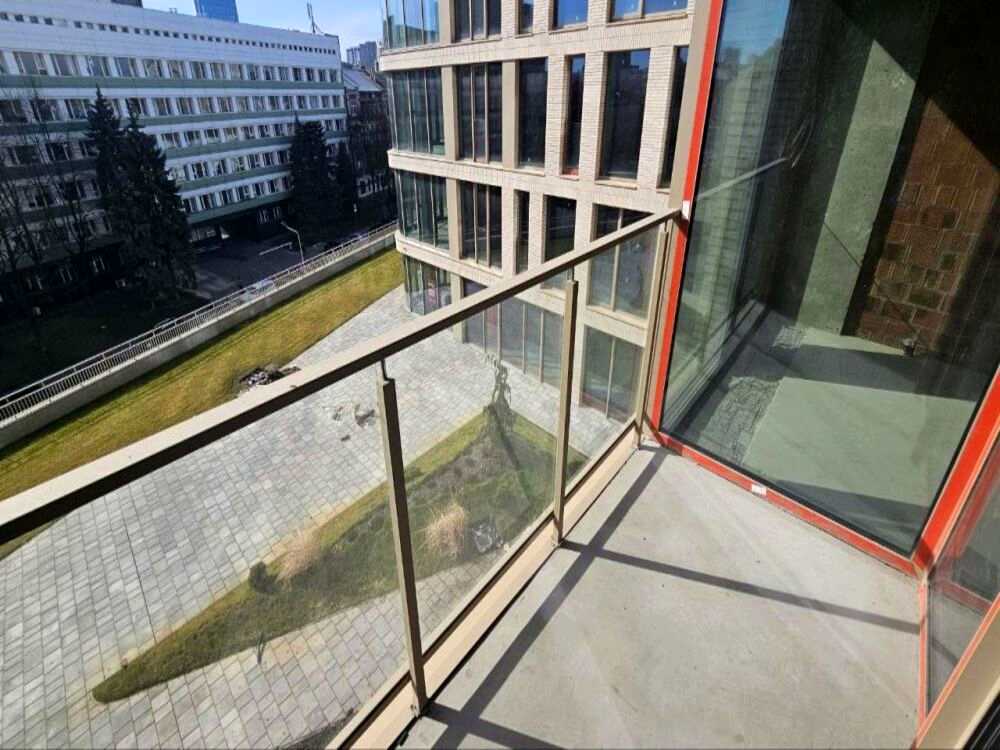 1847314731640256