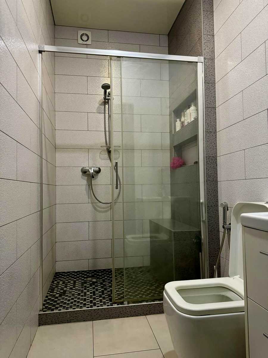 1820788571087531