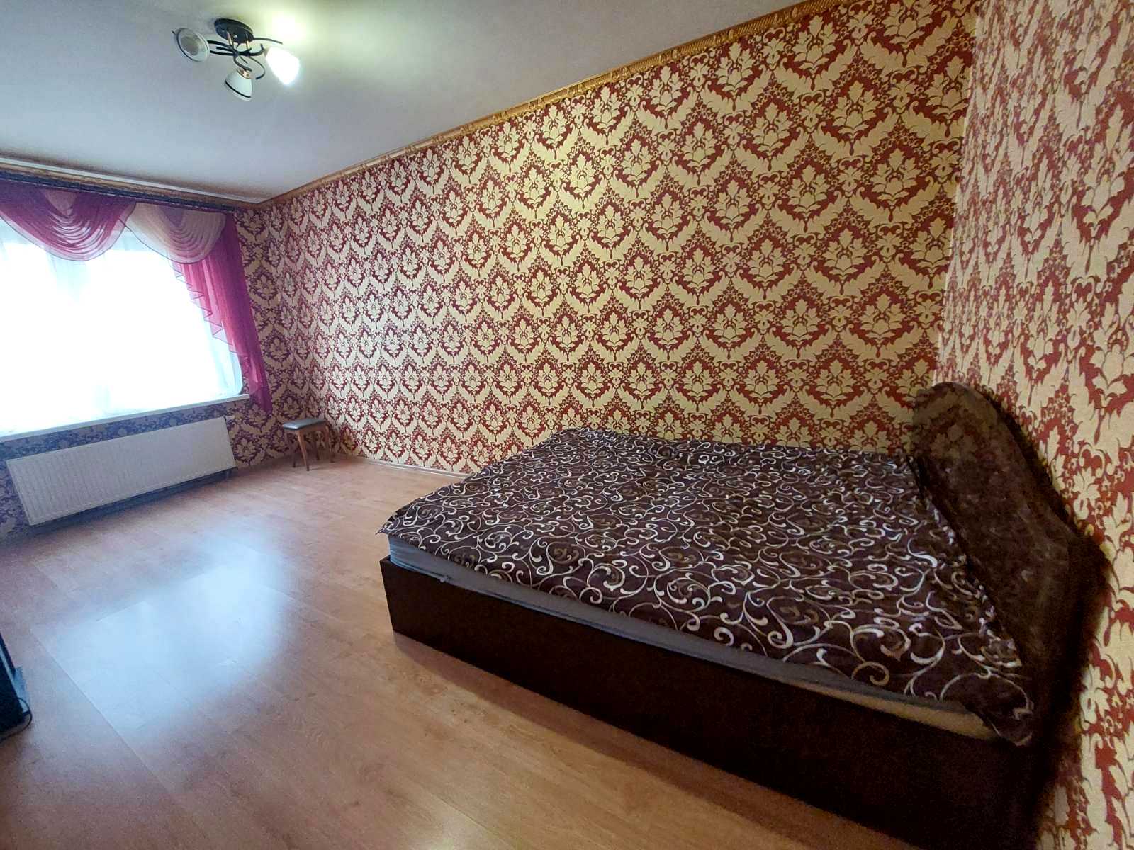 1782715100383900