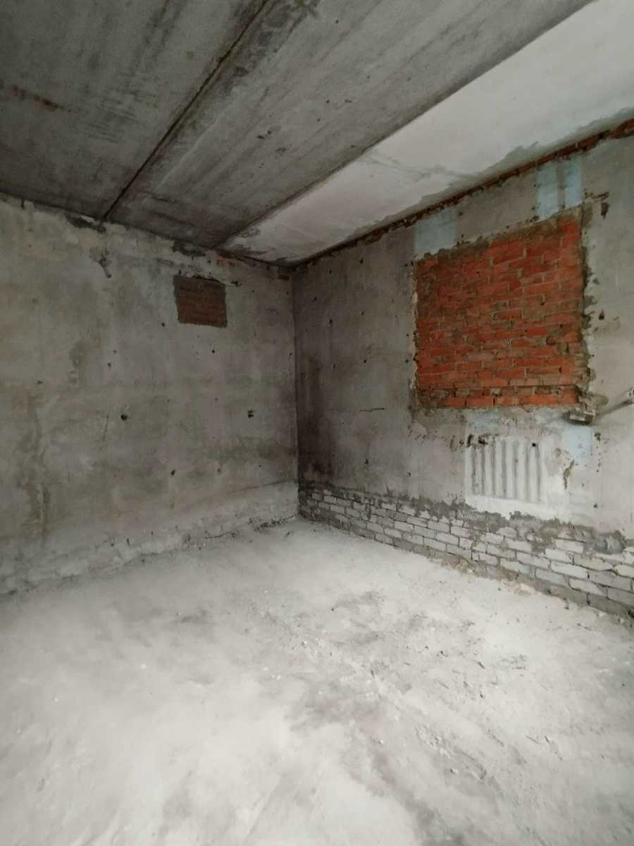 1837074651916112