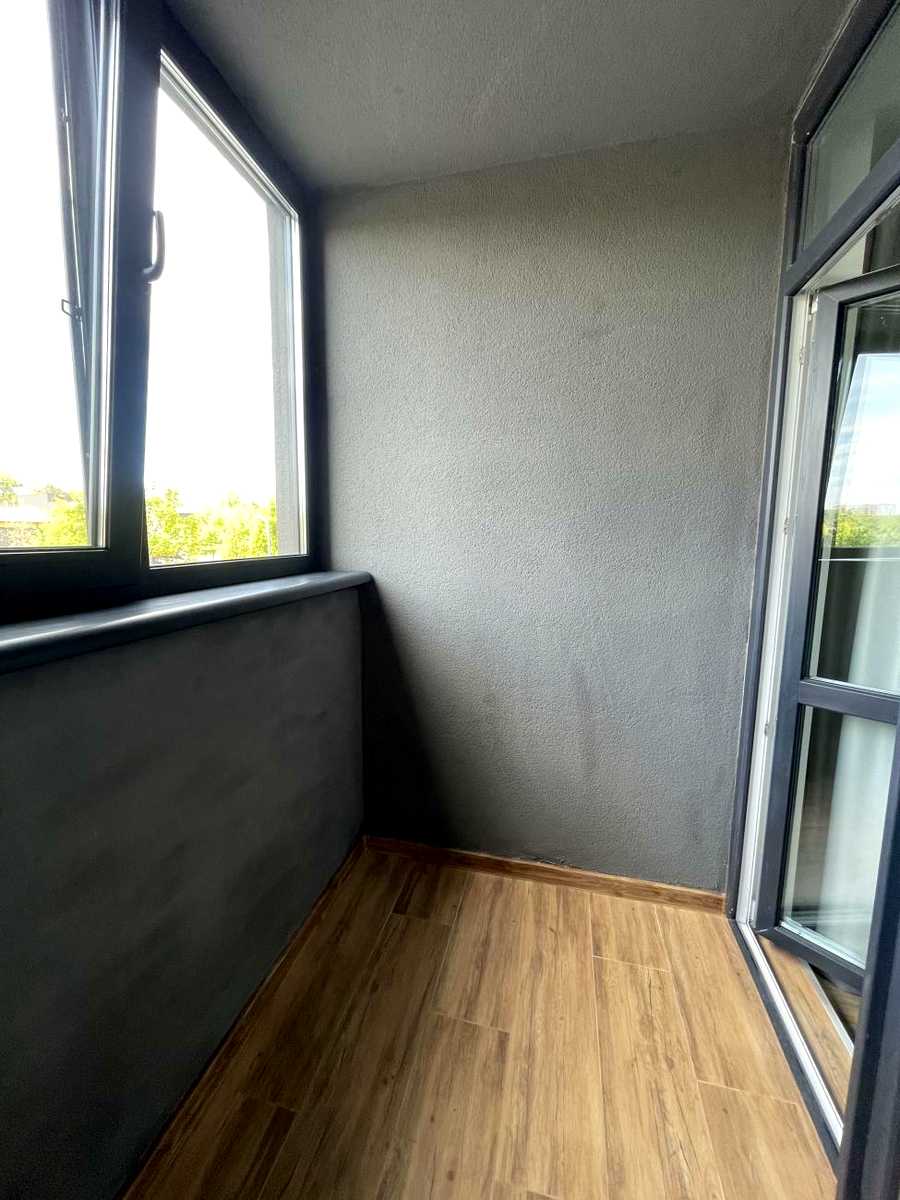 1821139109962345