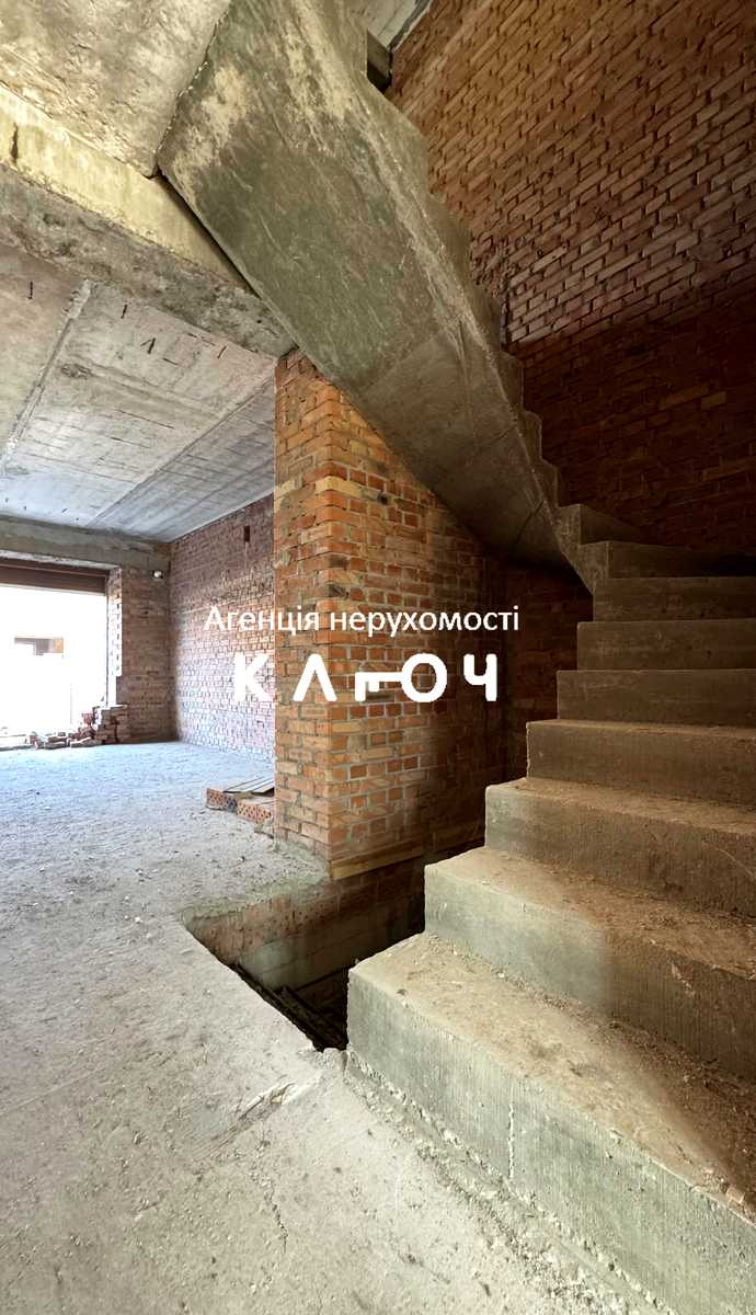 1834808386265173