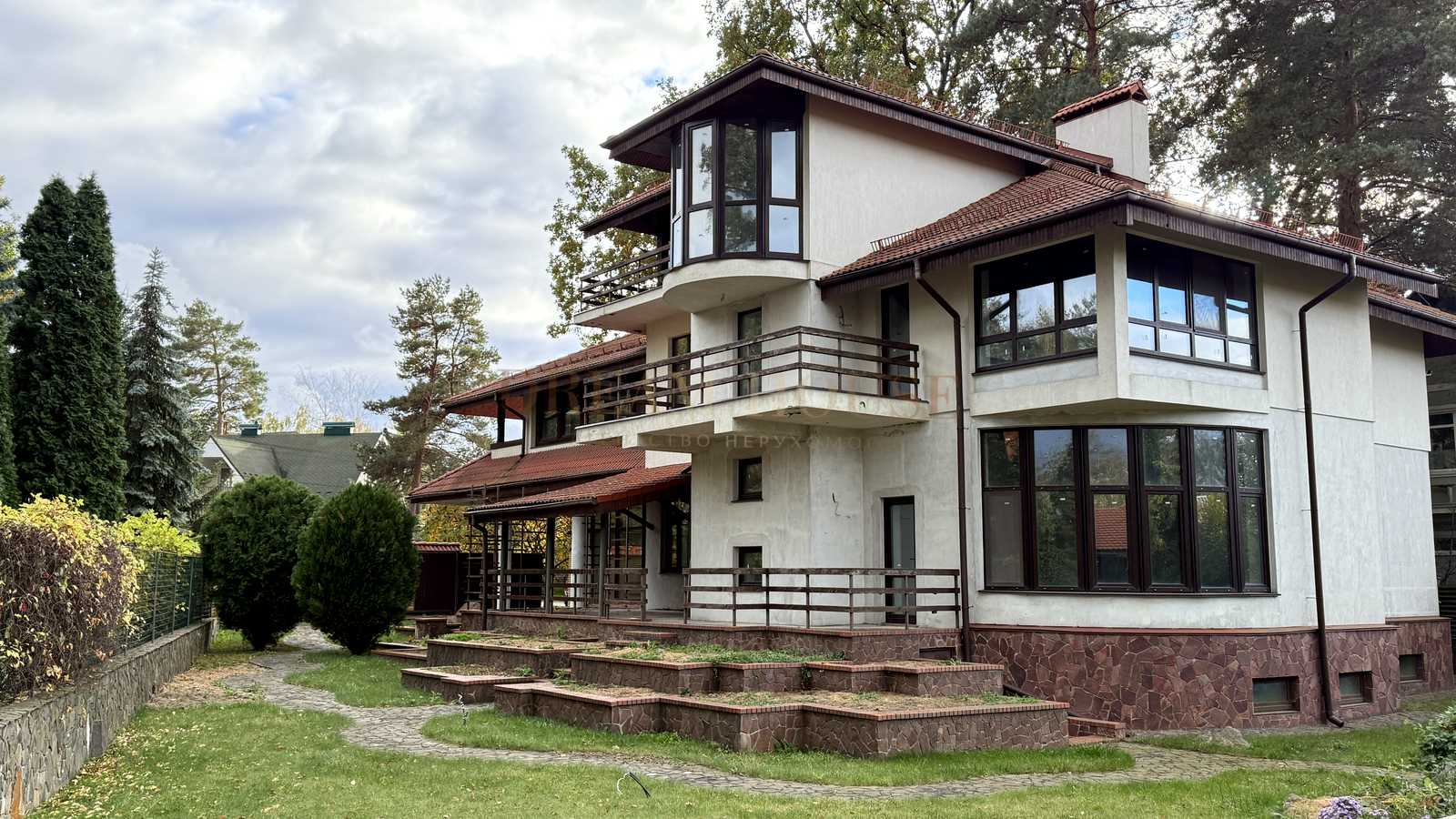 1845895472628075