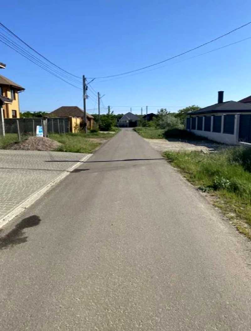 1833267398374678