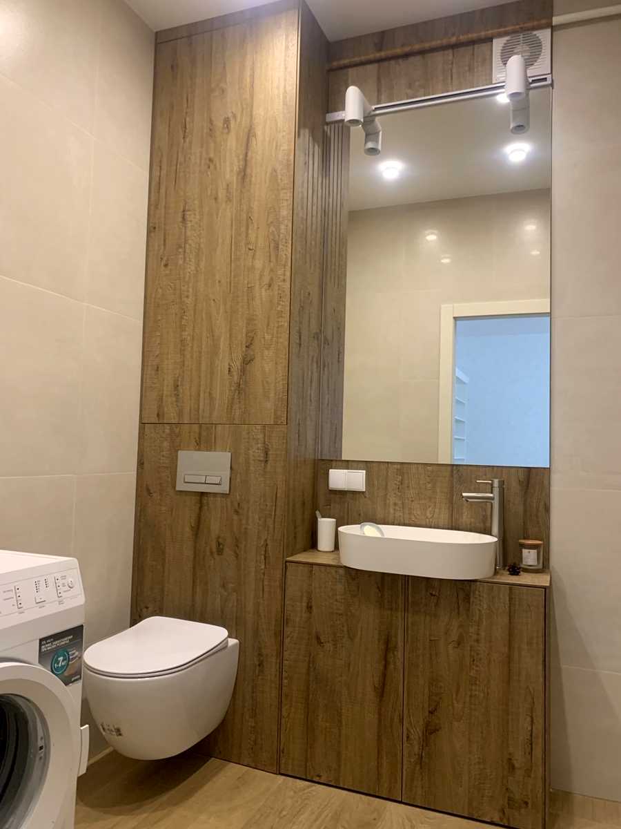 1811629360569587