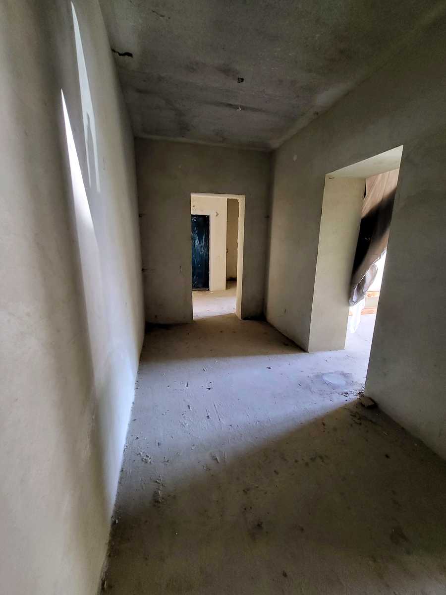 1836446042630930