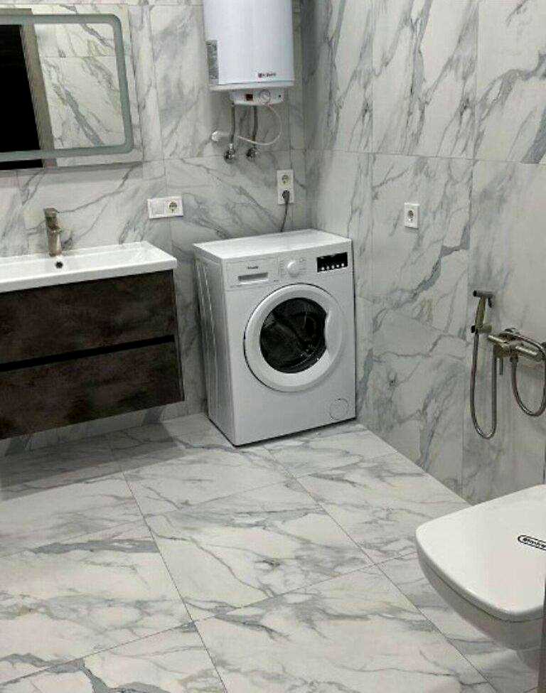 1823681335805221