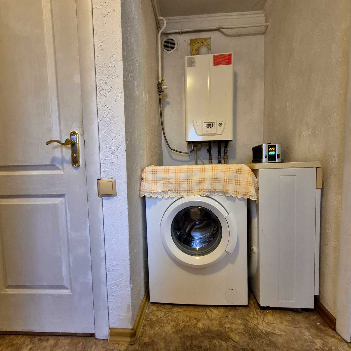 1834730409055377