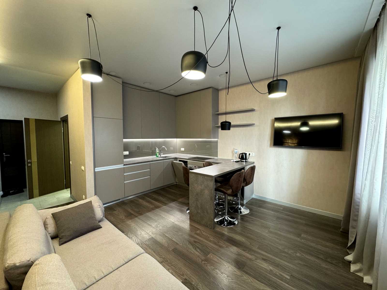 1783567803169508